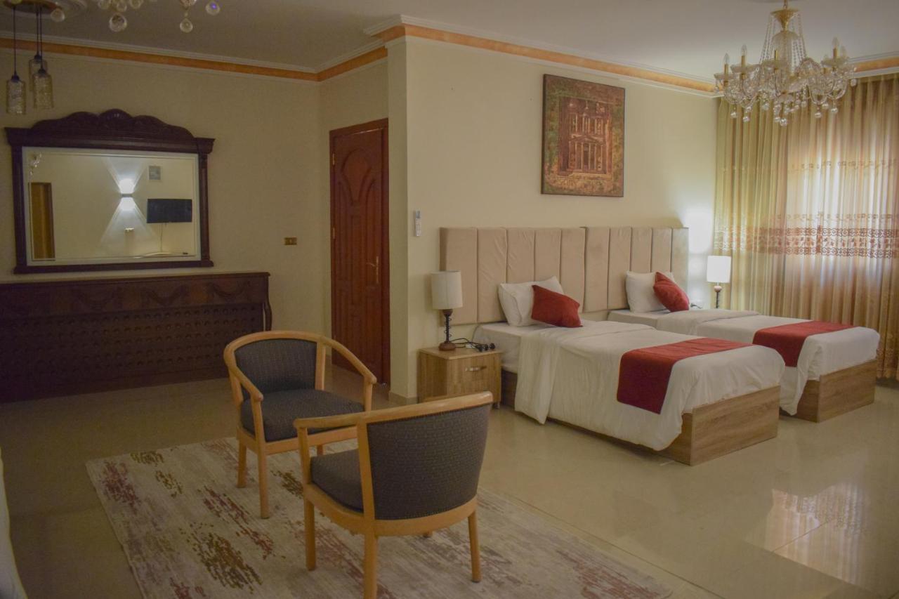 Twilight Hotel Petra Wadi Musa Exterior foto