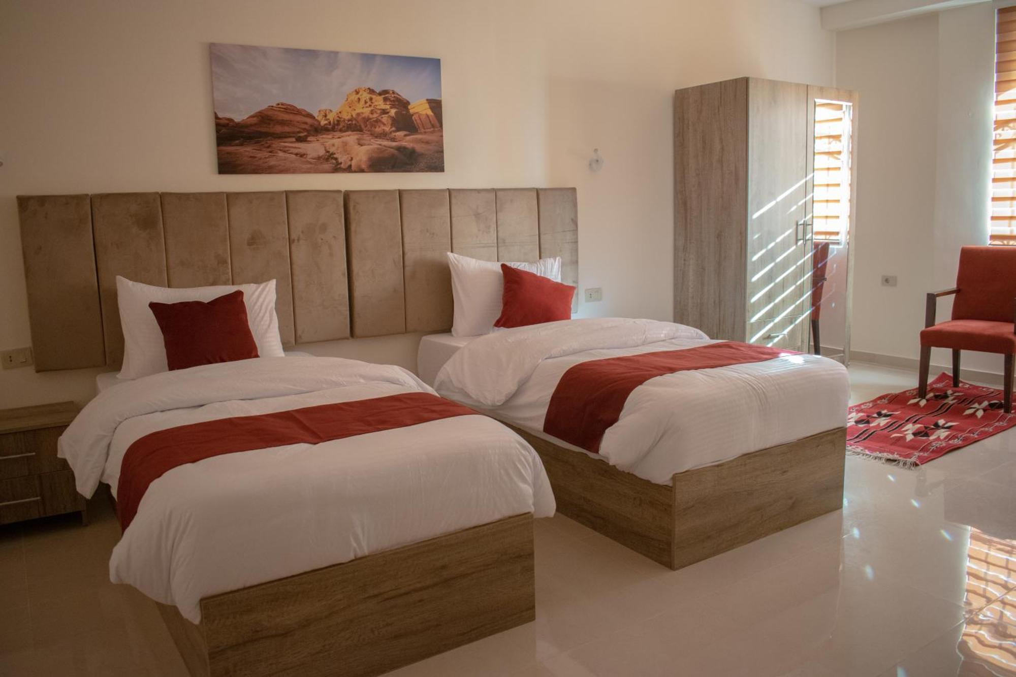 Twilight Hotel Petra Wadi Musa Exterior foto